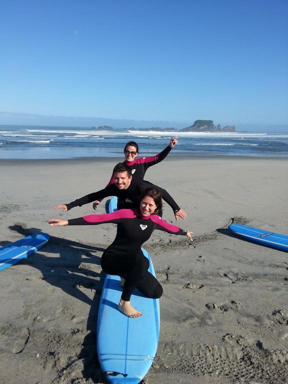 Bazil'S Backpackers Bbh Hostel & Surf School 韦斯特波特 外观 照片